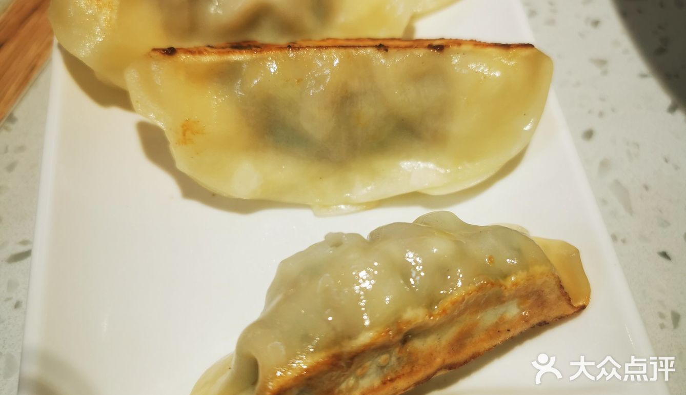 汤鲜，量足。性价比不是很高，同价位面的味道和份量