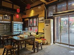 -富正毅三下锅·湘西韵味(天门山索道店)