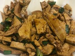香干炒肉-德天顺盖码饭(人民西路店)