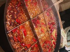 -白乐天毛肚火锅馆(解放碑店)