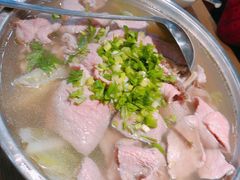 跷脚牛肉小锅-肖四女乐山跷脚牛肉(世博源店)