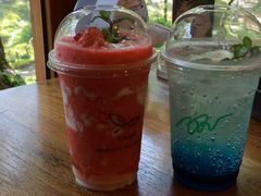 -Chom Cafe and Restaurant
