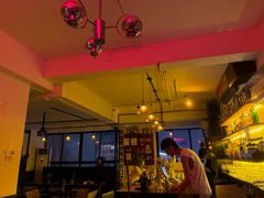 -Mx.cocktail bar