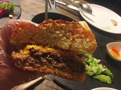 -HIGH FIVE哈福手工汉堡(桂林路店)