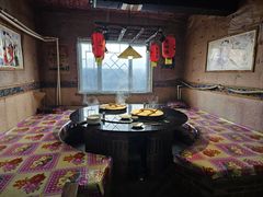 -鱼窝棚柴火铁锅炖(富山屯店)