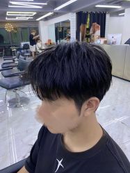 -宫铭烫发染发接发店