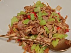 小炒白参腊味-一坐一忘云南菜(卓悦中心)