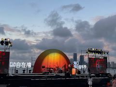 -万绿园