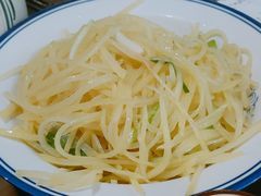 土豆丝-何氏排骨(左家塘店)