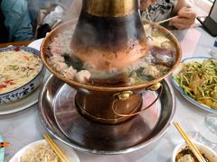 -一口猪海鲜浑锅·东北家常菜