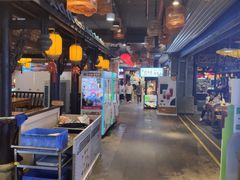 -八一路好吃街(雨田商务大厦店)