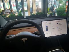 -TESLA 特斯拉(广州天环广场体验店)