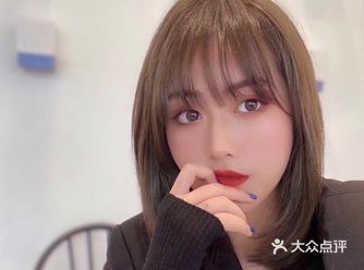 漫画刘海不仅修饰脸型显脸小还十分减岭 非常适合圆脸
