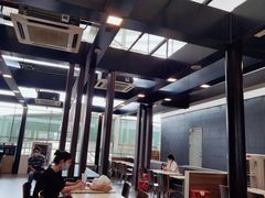 大堂-麦当劳(深圳北站高铁店)