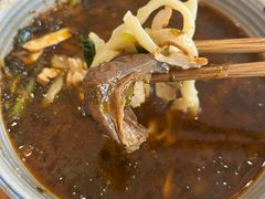 精选酸菜牛腱子面-陈八两面家(华孚写字楼店)