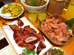 -老滇山寨•云南特色菜•地方菜•民族风情歌舞表演(金碧店)