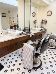 -理昂男士理发店 Barber shop