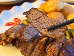 四季招牌烤牛肋-民族饭店-四季餐厅