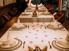 -Mogul Eatery·大亨餐酒馆