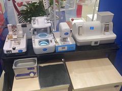 -诺柯视眼镜-蔡司依视路官方工厂店(淞南一店)