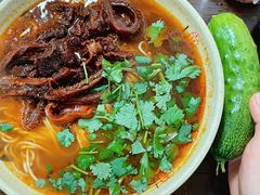 金牌半筋半肉面-旺泉餐饮店·清真牛肉面馆