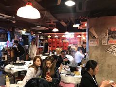 大堂-鲜入围煮花胶鸡海鲜火锅