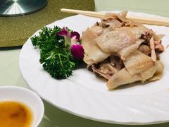 手撕盐焗鸡-广东胜利宾馆西关粤中餐厅