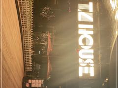-TZ House音乐现场(来福士中心店)