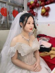 -予白婚纱礼服馆