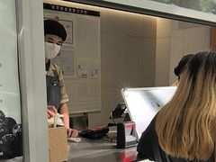 -喜茶(上海淮海中路渔阳里店)