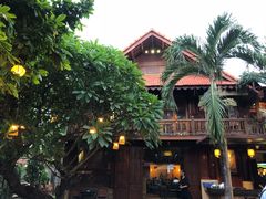 -Lam Vien Restaurant