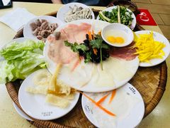 -桥香园云南过桥米线(金马碧鸡店)