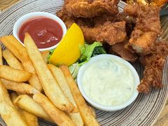 香炸鸡翅配薯条-Money Shops(愚园路店)