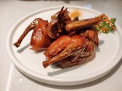 烤乳鸽-芳满庭粤菜餐厅(丹阳吾悦店)