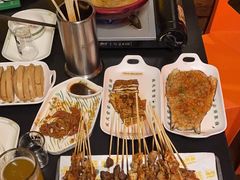 -威记烧嘢·南宁烧烤·超级生牛(绿地店)