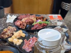 -啊美丽炭火烤肉(滑翔一店)