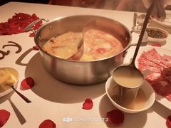 -洋房火锅(上海新天地南北里店)