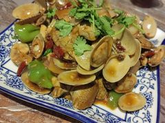 -老街烧烤大排档·地道湖北菜·龙虾馆(汉口火车站店)