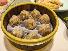 土猪肉小笼包-鱼食饭稻·苏浙土菜17年老馆子(平江路店)