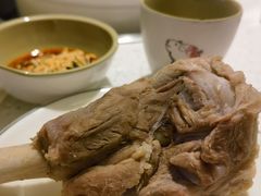 -三人行骨头王火锅(长寿店)