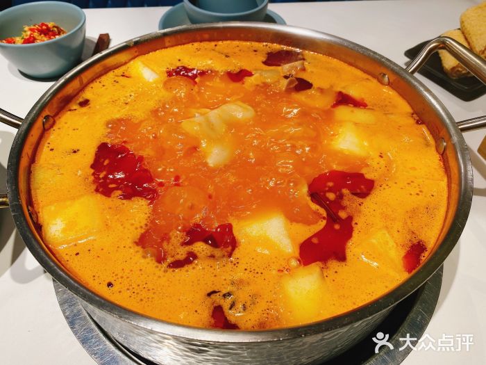 小街猪手(团结湖店)酸汤猪手火锅图片