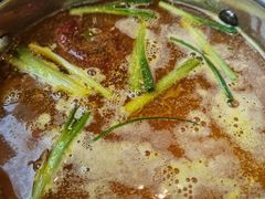 酸萝卜鸭汤锅-龙聚德北京烤鸭(沙坪坝华宇A馆店)