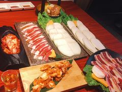 -山之屋炭火烧肉·生啤畅饮(大朗万科中央公园店)