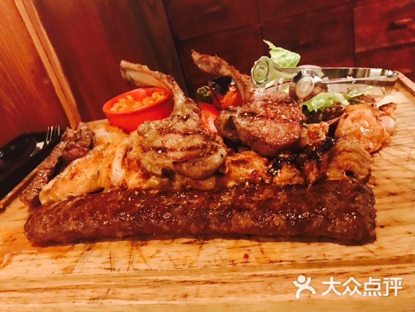 bus grill 巴士扒房-土耳其烤肉图片-北京牛排-大众点评网