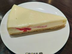 草莓芝士蛋糕-咪咕咖啡(北京西单店)