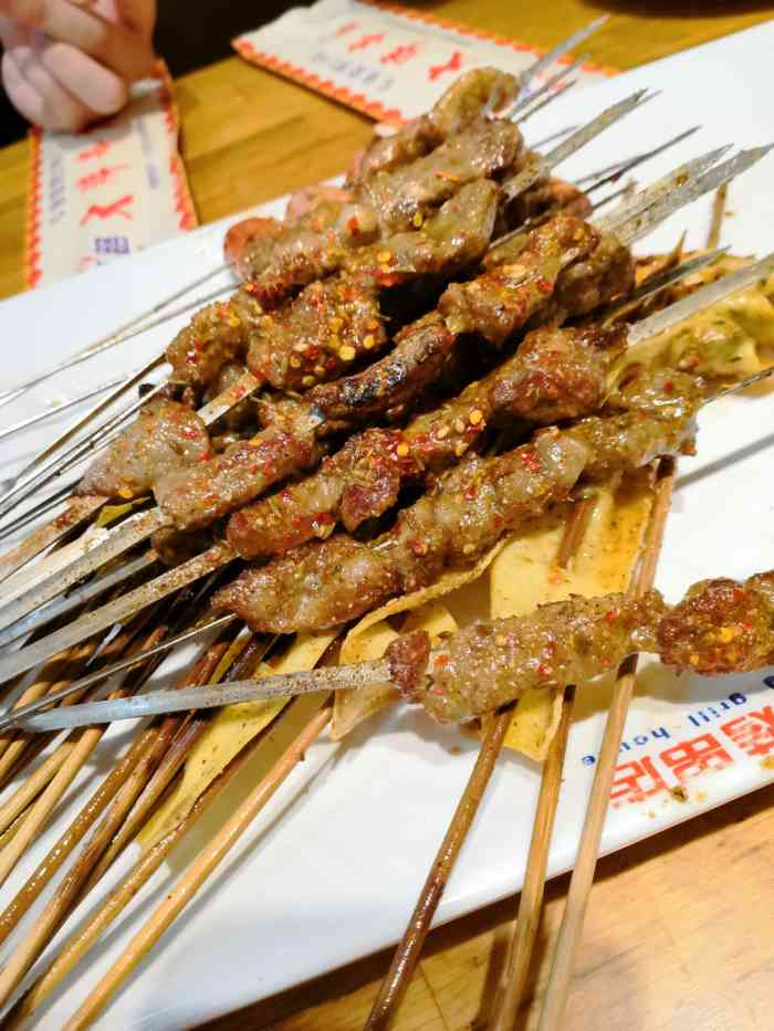 大胖烤串店(四中店)-"清明小假 突袭回家就很想吃烤串儿啊 老.