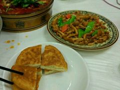 -乡土特色.冷锅鱼.牦牛肉汤锅