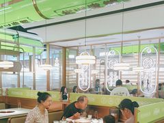 -洪氏嗨捞·广东猪肚鸡·椰子鸡火锅(西咸万象城店)