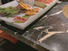 -山川小町·极番烧肉(新地假日广场店)