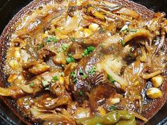 -老码头黑皮肘子锅包肉(赣水路店)